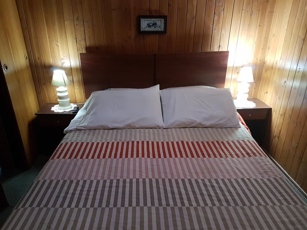 Hostal Victor プコン エクステリア 写真